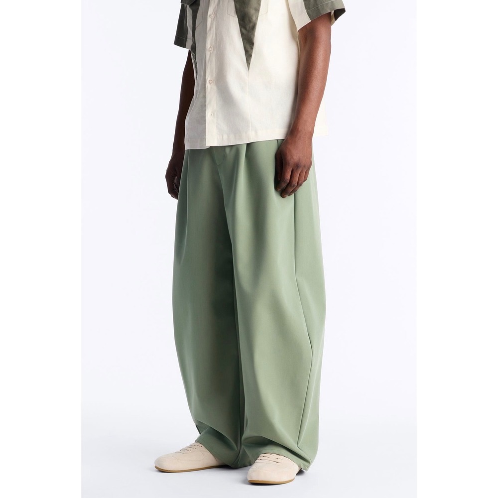 Fashion Nova Barrel Flow Trouser Sage Green Wide Leg Pleated Pants Mens L 34 36